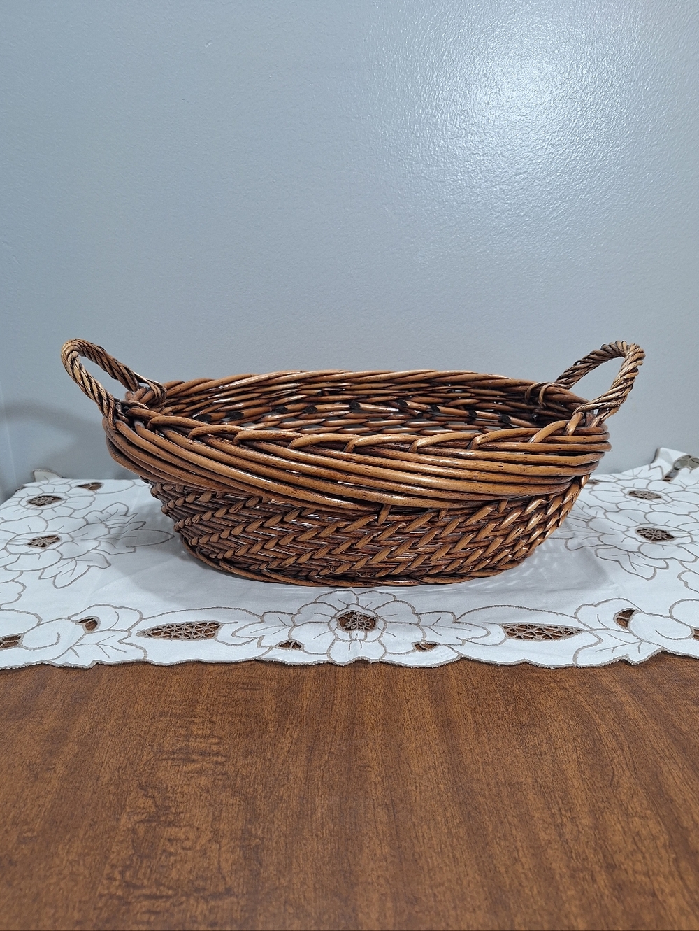 Vtg Handmade Willow Weave 16x13 Inch Oval Basket With Handles Storage Rustic